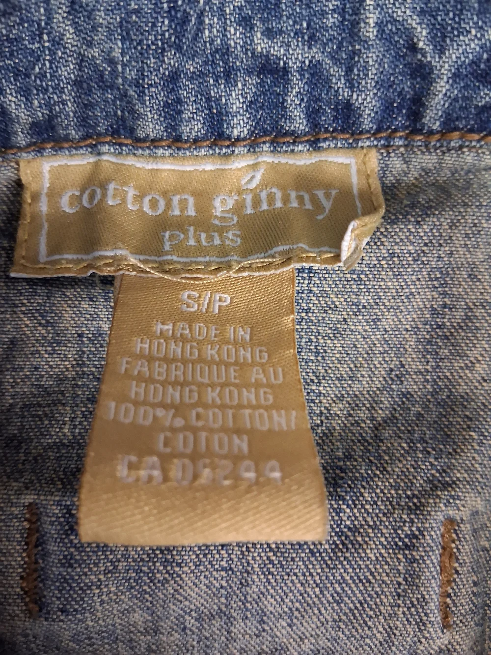 Women's Blue Denim Button-Front Jacket with Patch Pockets - Picture 4 of 13